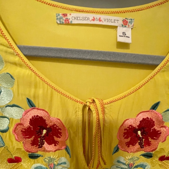 Chelsea & Violet yellow embroidery blouse - Picture 3 of 3